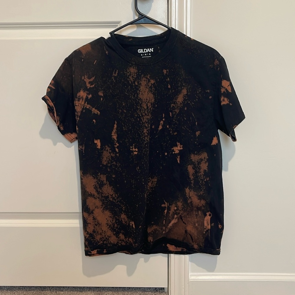 Men’s Medium Reverse Tie-Dye T-Shirt